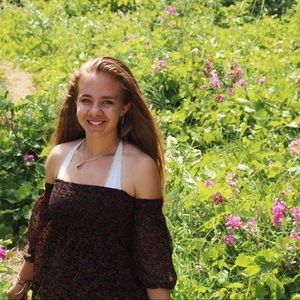 Meet your Posher, Abigail